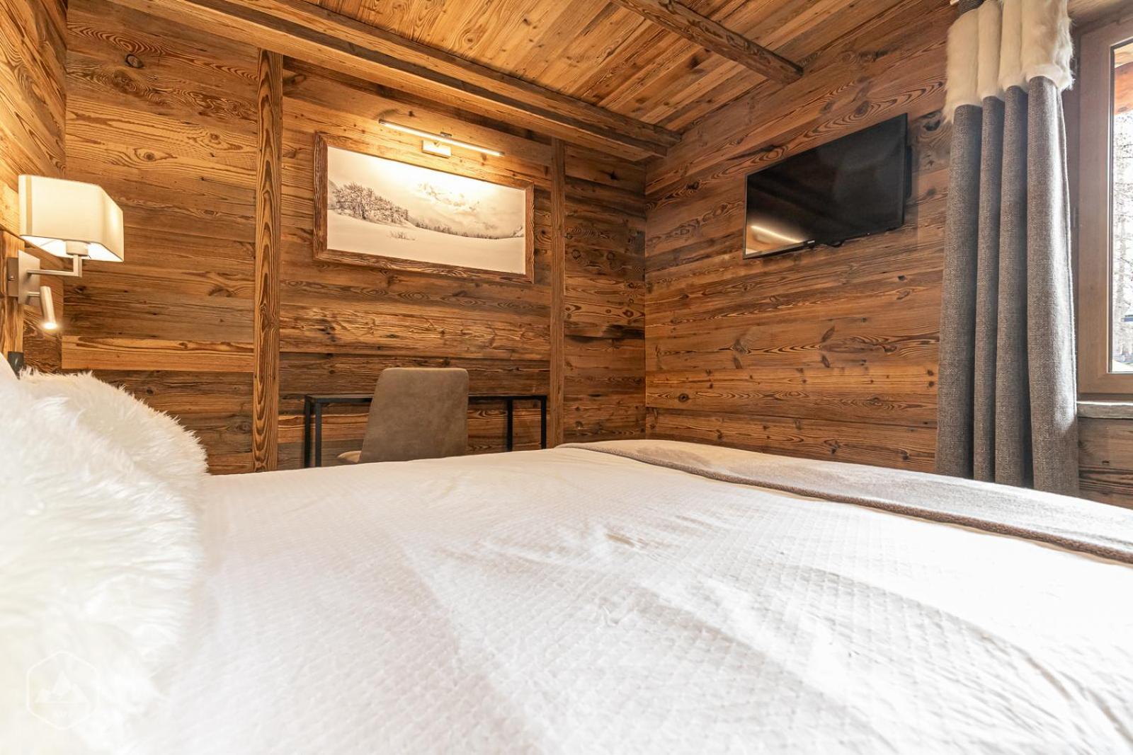 Chalet Les Cocales Residence Sejour Et Nuitees B&B - Appartement Pin Cembro Bessans Bagian luar foto